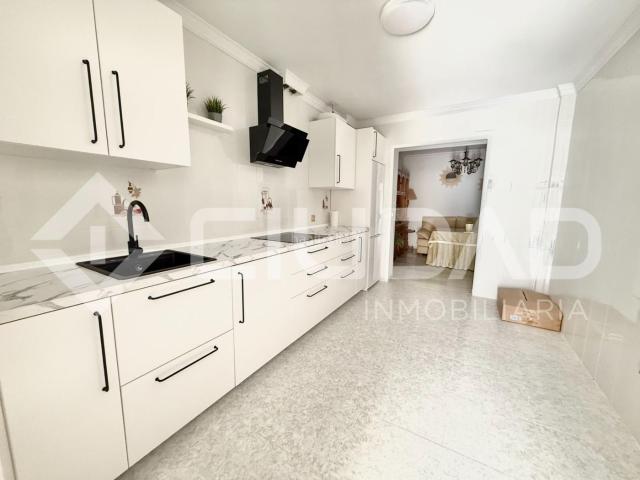 Chalet en venta en Lebrija, Andalucía