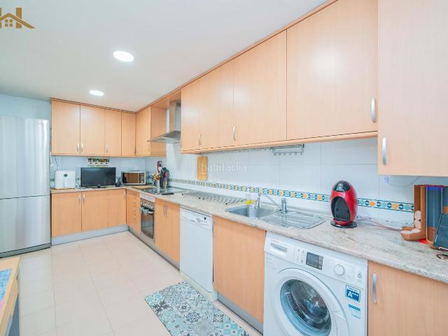 Villa en venta en Leganés, Flores
