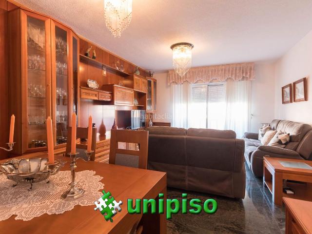 Chalet en venta en Flores, Leganés