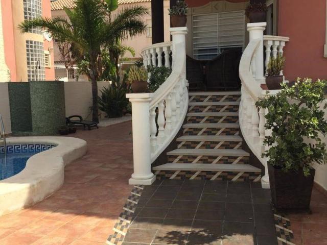 Villa en venta en Sueca