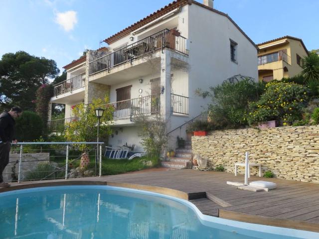 Villa en venta en Torroella De Montgrí