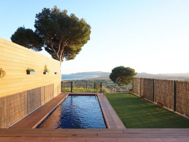 Villa en venta en Torroella De Montgrí