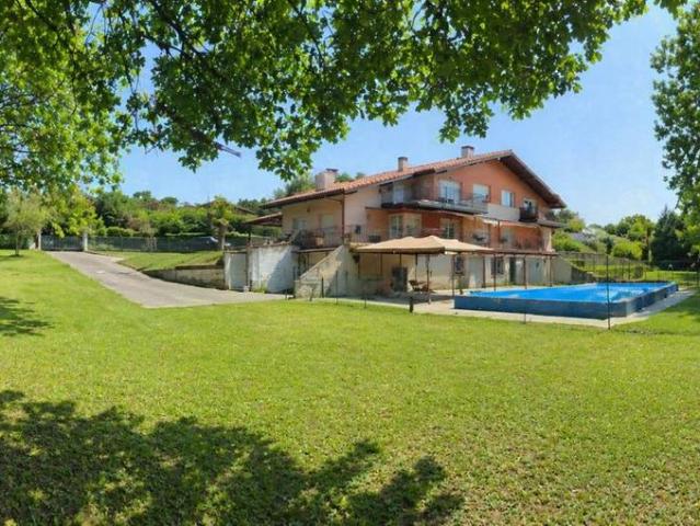 Chalet en venta en Lezama, Guipúzcoa