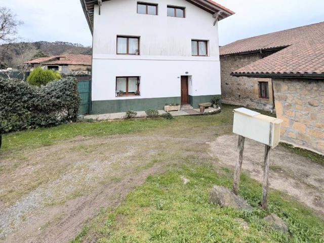 Villa en venta en Lezama, Aretxalde