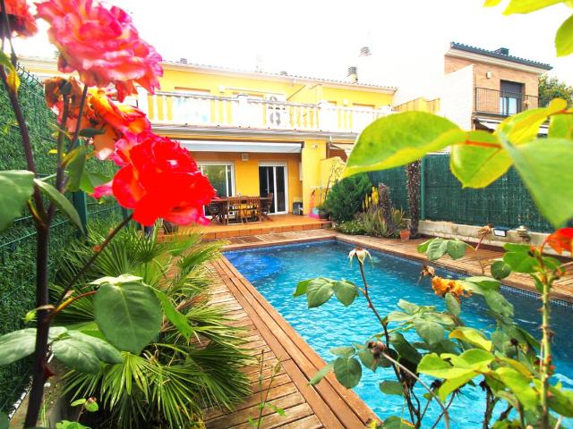 Villa en venta en Llagostera, Cantallops