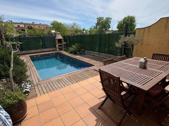 Villa en venta en Llagostera, Cantallops