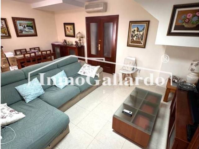 Villa en venta en Rincón De La Victoria