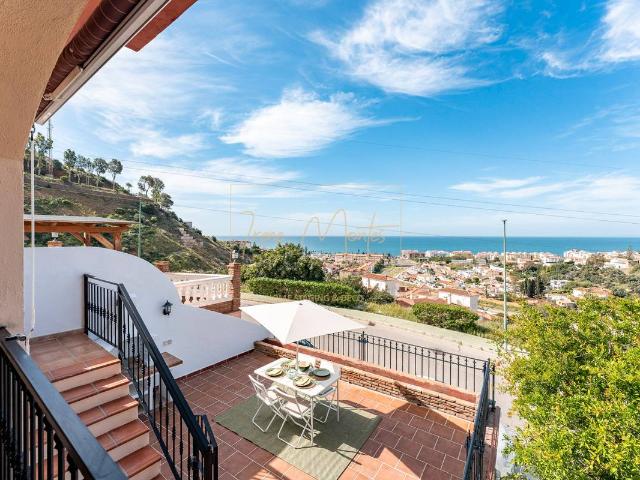 Villa en venta en Rincón De La Victoria