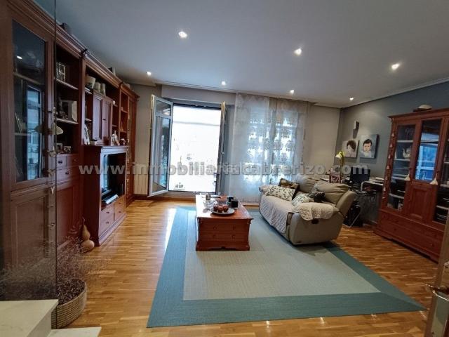 Chalet en venta en Las Gaunas, Logroño