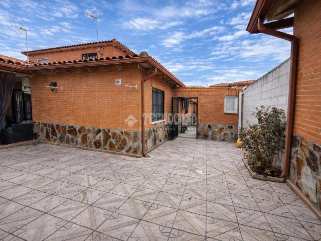 Chalet en venta en Lominchar, Castilla-La Mancha