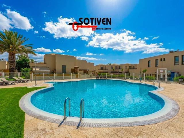 Chalet en venta en Los Cuervos, Granadilla de Abona
