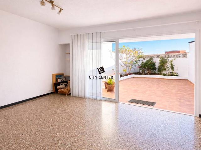 Chalet en venta en Los Cuervos, Granadilla de Abona