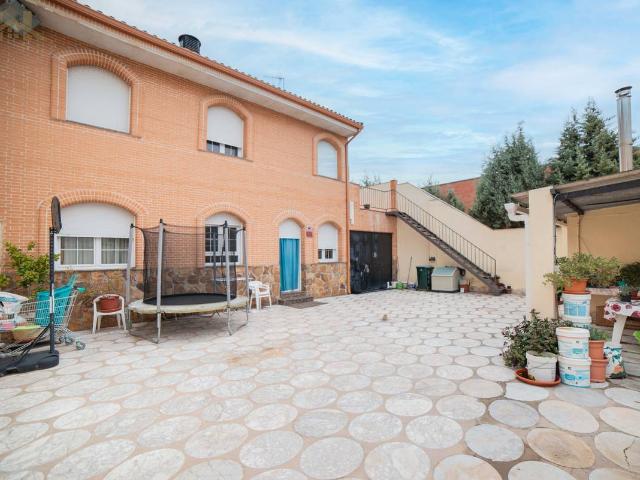 Chalet en venta en Ciempozuelos, Madrid