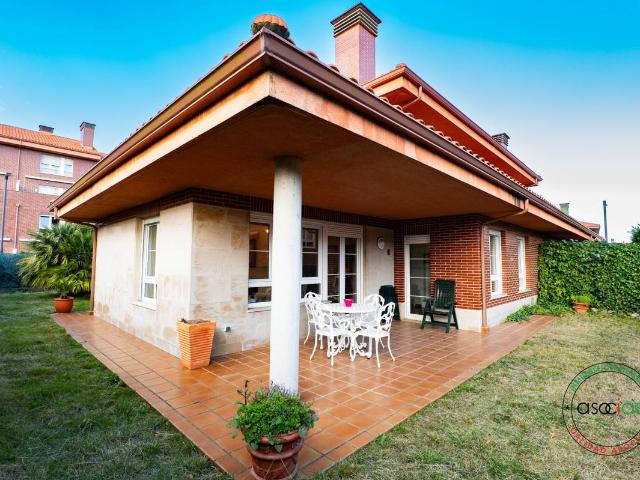 Chalet en venta en Gozón, Asturias