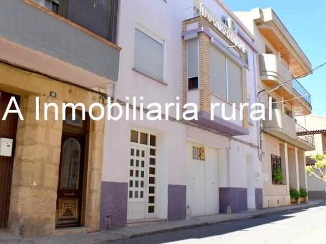 Chalet en venta en Maella, Zaragoza