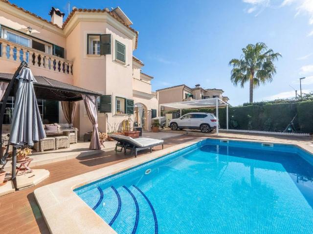 Villa en venta en Llucmayor