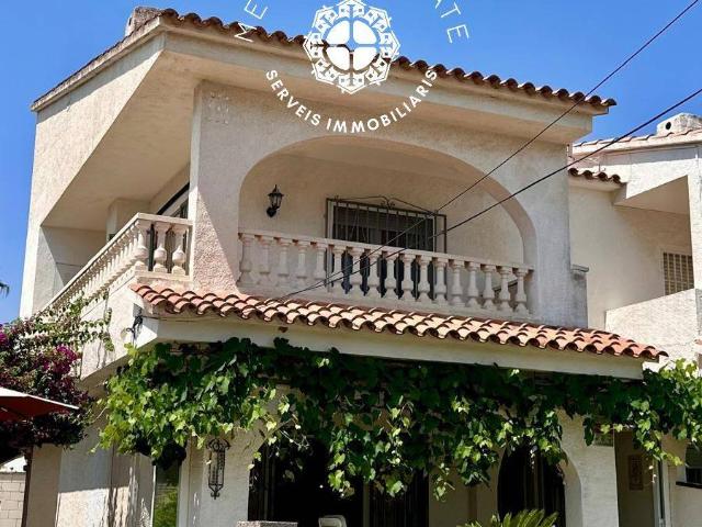 Chalet en venta en la Llosa, Baix Camp
