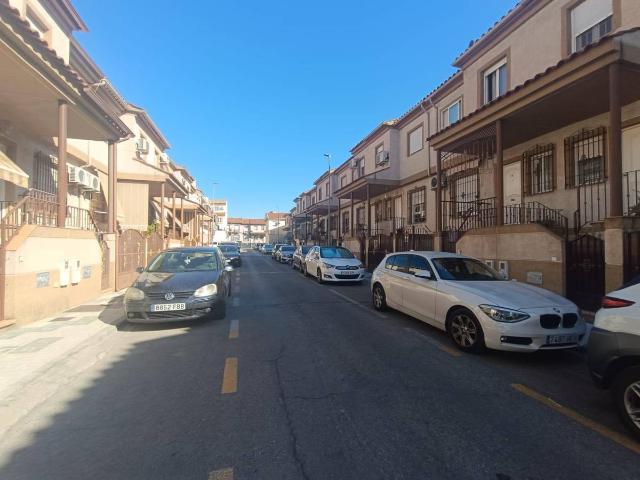 Chalet en venta en Maracena