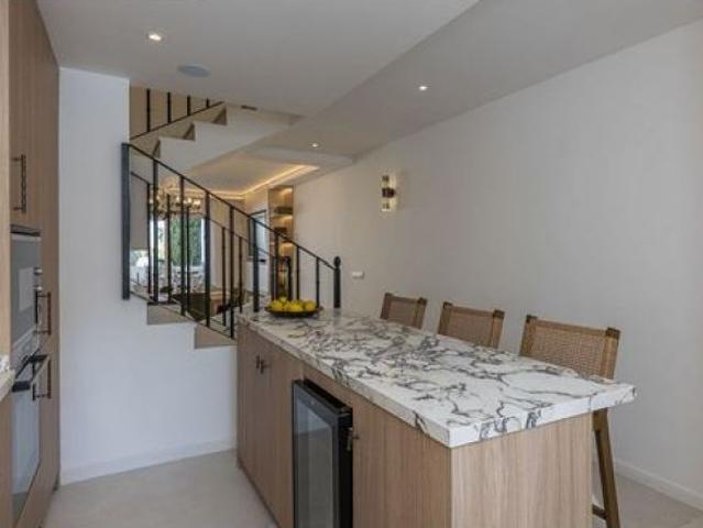 Casa en venta en Nueva Andalucía, Costa del Sol Occidental