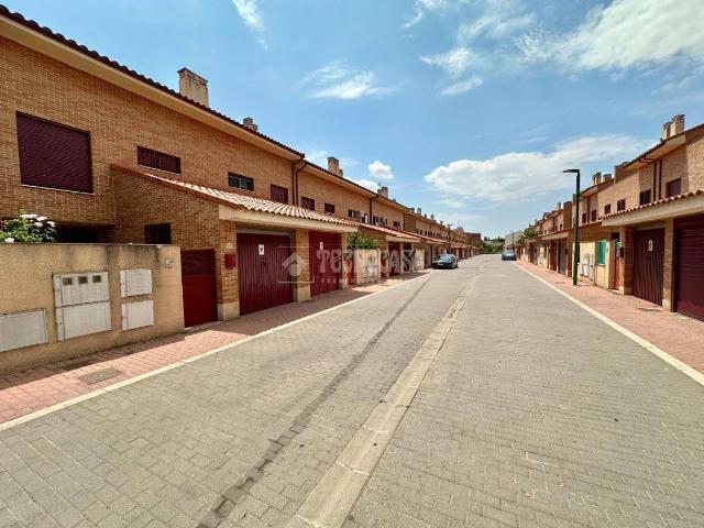 Villa en venta en Marchamalo