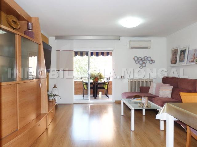 Villa en venta en Sant Boi De Llobregat, Barri Centre