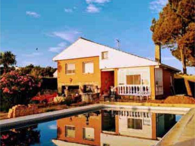 Chalet en venta en Matarrubia, Castilla-La Mancha