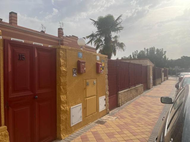 Chalet en venta en Meco, Madrid