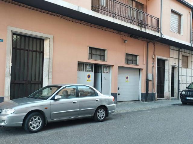 Villa en venta en Medina Del Campo, Medina Sur