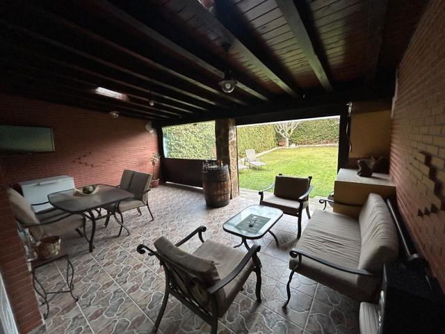 Villa en venta en Medina Del Campo, Medina Sur