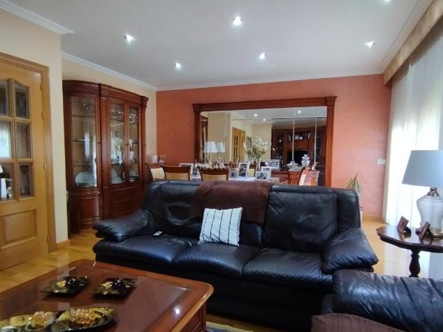 Villa en venta en Medina Del Campo, Medina Sur