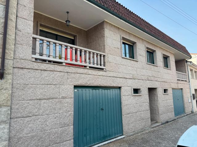 Chalet en venta en Melón, Ourense