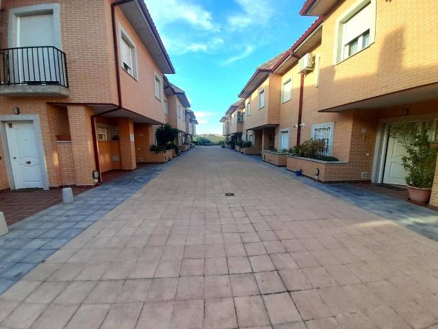 Chalet en venta en Méntrida, Toledo