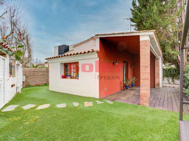 Villa en venta en Sant Cugat Del Vallès