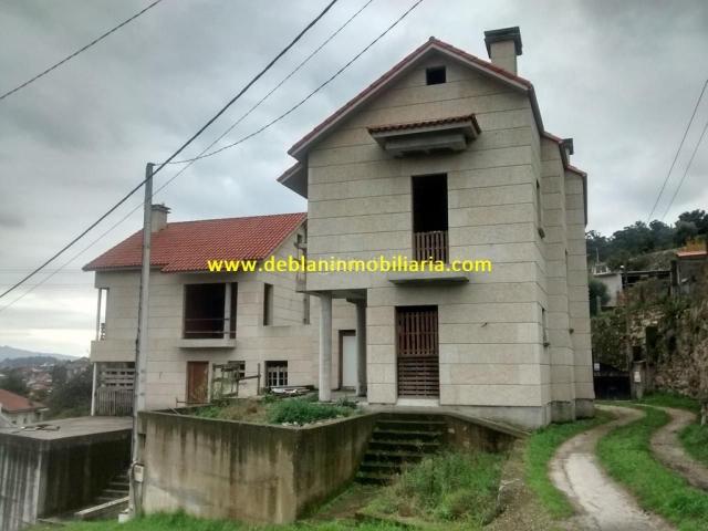 Chalet en venta en O Cruceiro, O Morrazo