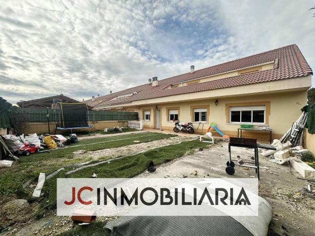 Villa en venta en Mojados