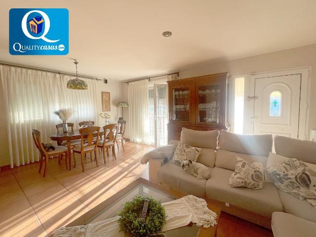 Chalet en venta en Mujeres Deportistas, el Vinalopó Mitjà / El Vinalopó Medio