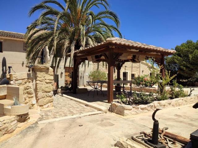 Villa en venta en Monóvar