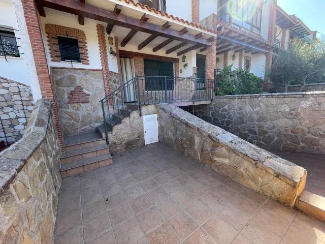 Villa en venta en Montánchez