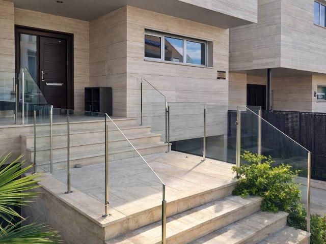 Chalet en venta en Rozas De Puerto Real, Madrid