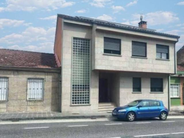 Villa en venta en Monterrei, Monterrei