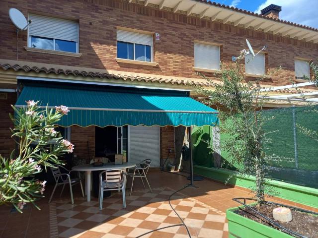 Villa en venta en Móra D'ebre