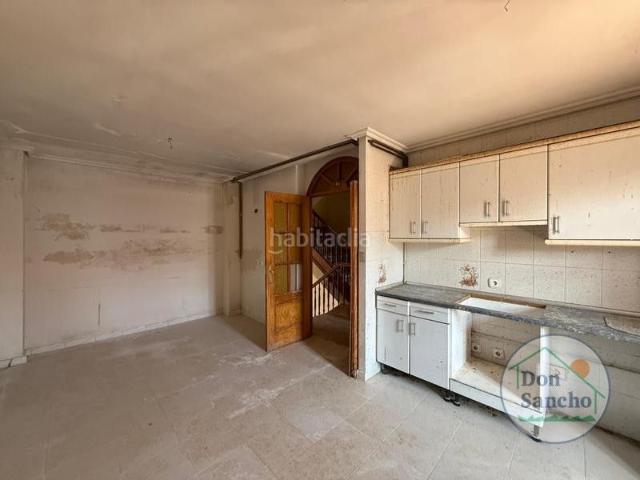 Chalet en venta en Mucientes, Castilla y León
