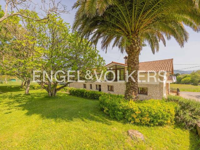 Chalet en venta en Mungia, Guipúzcoa