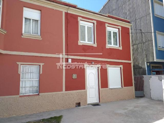 Chalet en venta en A Pedriña, Muxía