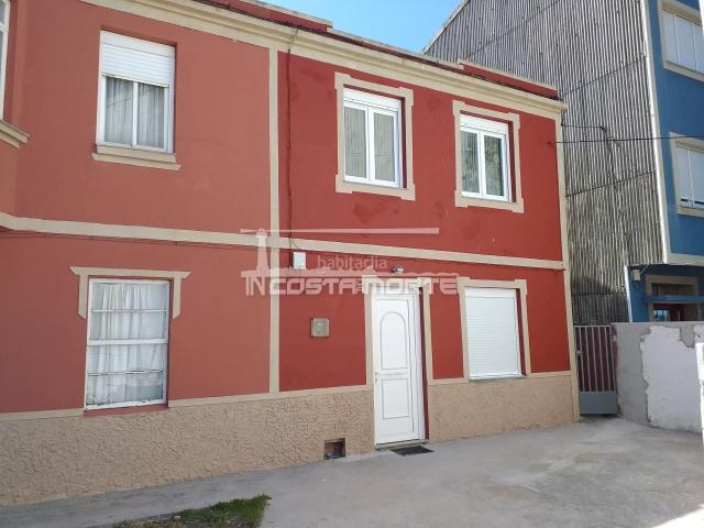 Chalet en venta en A Pedriña, Muxía