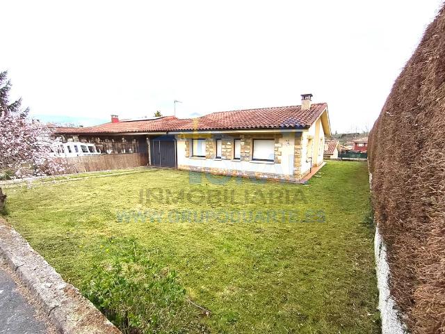 Chalet en venta en Nava, Asturias