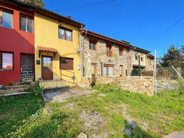 Chalet en venta en Nava, Asturias