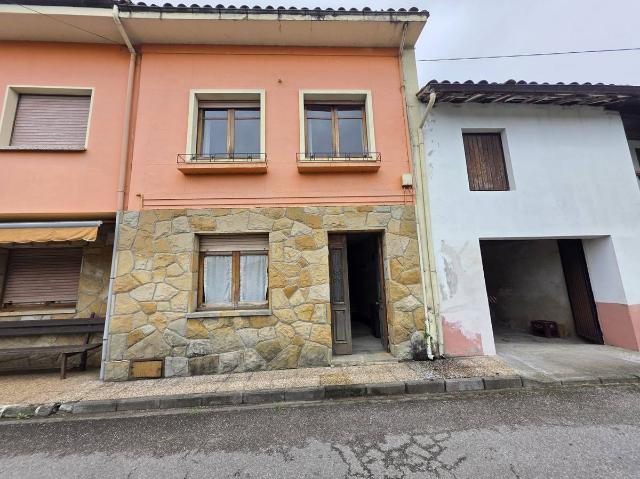 Chalet en venta en Nava, Asturias
