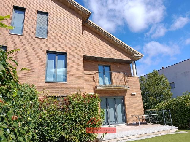 Chalet en venta en Navarrete, La Rioja