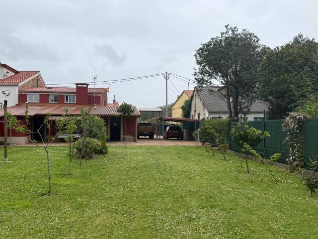 Chalet en venta en Neda, Ferrol